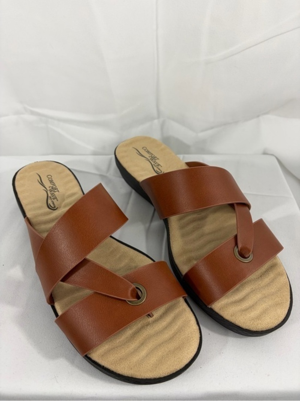 NWT Easy Street Women's Size 9W Brown Slide Sandals with Ring Accent